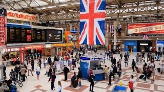 A Walk Through The London Victoria Station London England [upl. by Bohlen]